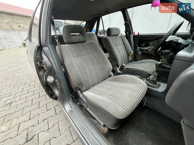 Сірий Тойота Каріна, об'ємом двигуна 1.59 л та пробігом 392 тис. км за 900 $, фото 9 на Automoto.ua