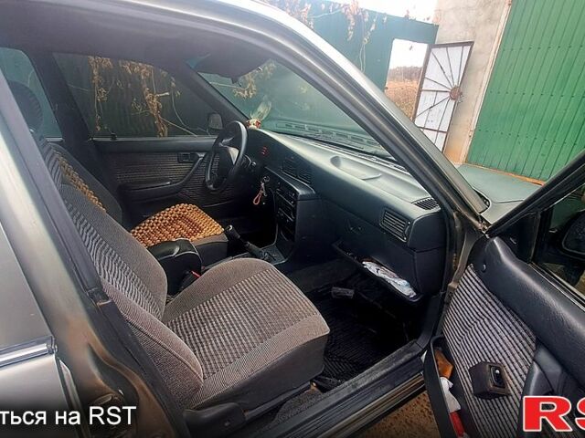Серый Тойота Карина, объемом двигателя 2 л и пробегом 268 тыс. км за 2300 $, фото 4 на Automoto.ua