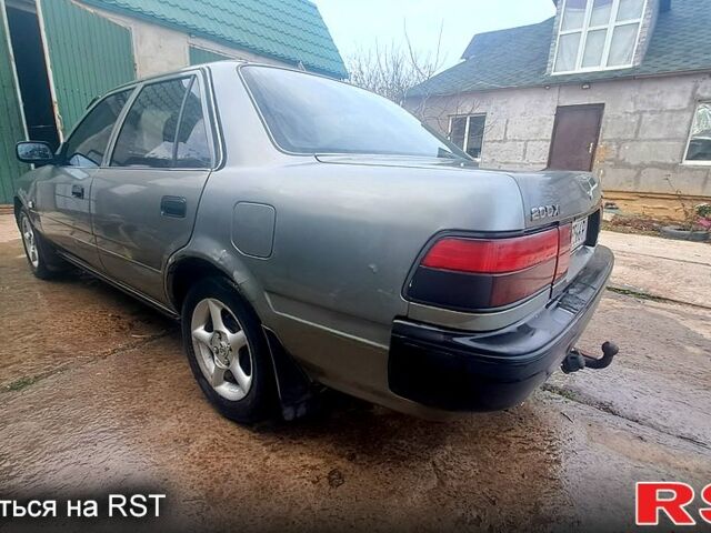 Серый Тойота Карина, объемом двигателя 2 л и пробегом 268 тыс. км за 2300 $, фото 2 на Automoto.ua