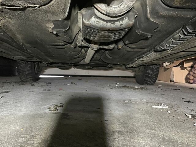 Серый Тойота Карина, объемом двигателя 1.6 л и пробегом 500 тыс. км за 600 $, фото 8 на Automoto.ua