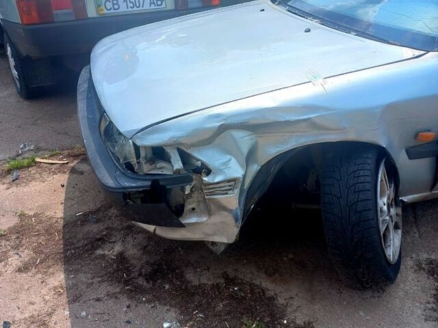 Сірий Тойота Каріна, об'ємом двигуна 1.6 л та пробігом 264 тис. км за 500 $, фото 2 на Automoto.ua