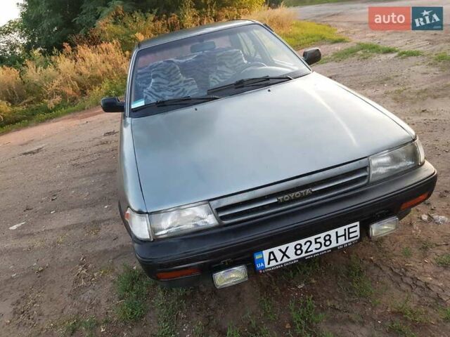 Серый Тойота Карина, объемом двигателя 1.59 л и пробегом 185 тыс. км за 1800 $, фото 5 на Automoto.ua