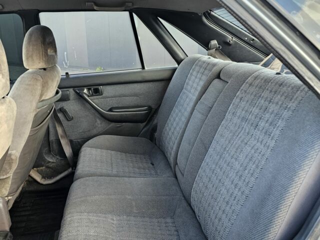 Сірий Тойота Каріна, об'ємом двигуна 0 л та пробігом 300 тис. км за 1900 $, фото 12 на Automoto.ua