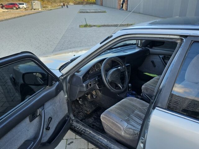 Сірий Тойота Каріна, об'ємом двигуна 0 л та пробігом 300 тис. км за 1900 $, фото 8 на Automoto.ua