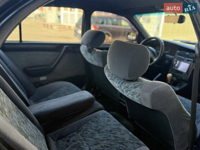 Серый Тойота Карина, объемом двигателя 1.6 л и пробегом 175 тыс. км за 2777 $, фото 12 на Automoto.ua