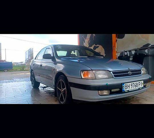 Серый Тойота Карина, объемом двигателя 1.6 л и пробегом 395 тыс. км за 2500 $, фото 4 на Automoto.ua
