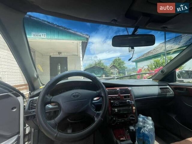 Сірий Тойота Каріна, об'ємом двигуна 1.6 л та пробігом 395 тис. км за 3000 $, фото 7 на Automoto.ua
