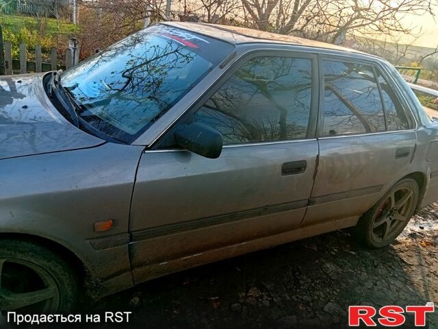 Серый Тойота Карина, объемом двигателя 1.6 л и пробегом 0 тыс. км за 1700 $, фото 3 на Automoto.ua