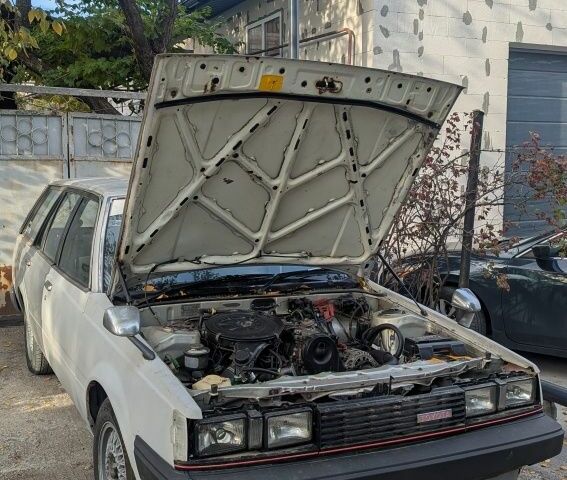 Серый Тойота Карина, объемом двигателя 1.8 л и пробегом 240 тыс. км за 1700 $, фото 6 на Automoto.ua