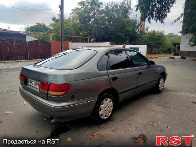 Серый Тойота Карина, объемом двигателя 1.6 л и пробегом 0 тыс. км за 1250 $, фото 1 на Automoto.ua