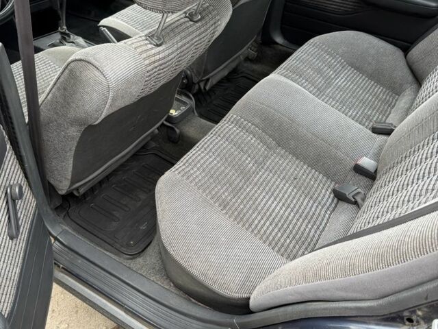 Синій Тойота Каріна, об'ємом двигуна 1.6 л та пробігом 222 тис. км за 1550 $, фото 7 на Automoto.ua