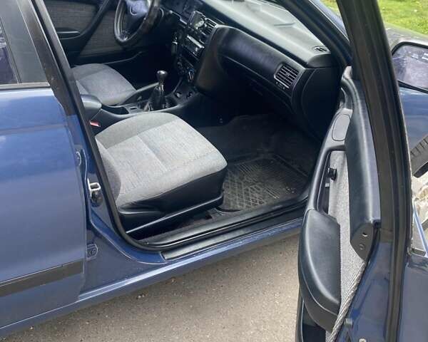 Синий Тойота Карина, объемом двигателя 1.59 л и пробегом 368 тыс. км за 2300 $, фото 4 на Automoto.ua