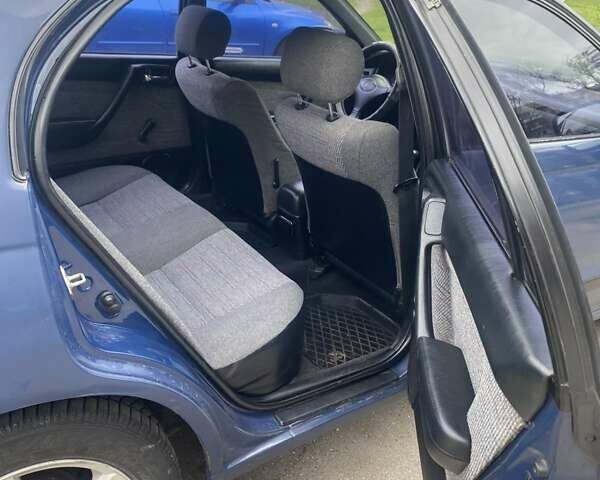 Синий Тойота Карина, объемом двигателя 1.59 л и пробегом 368 тыс. км за 2300 $, фото 3 на Automoto.ua