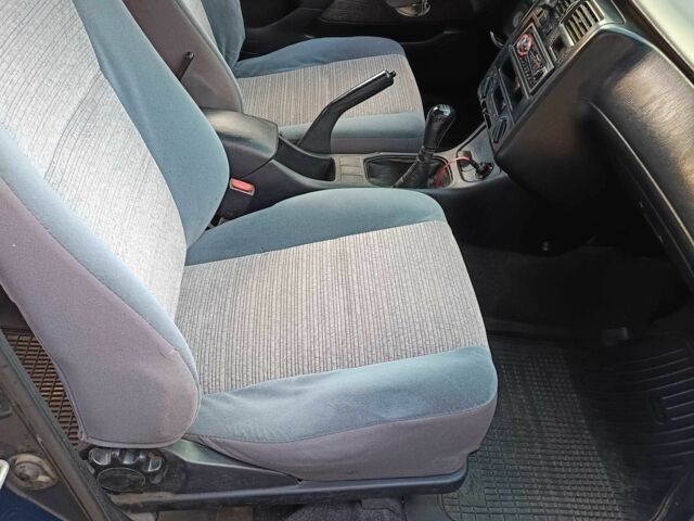 Зеленый Тойота Карина, объемом двигателя 1.6 л и пробегом 342 тыс. км за 3200 $, фото 13 на Automoto.ua