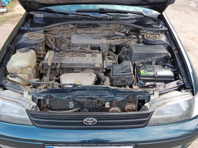 Зеленый Тойота Карина, объемом двигателя 1.6 л и пробегом 342 тыс. км за 3200 $, фото 9 на Automoto.ua