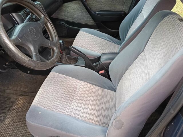 Зеленый Тойота Карина, объемом двигателя 1.6 л и пробегом 342 тыс. км за 3200 $, фото 12 на Automoto.ua