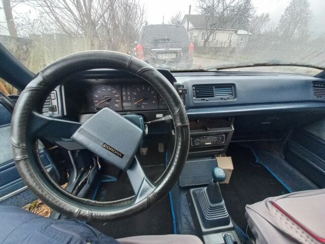 Зеленый Тойота Карина, объемом двигателя 2 л и пробегом 270 тыс. км за 1150 $, фото 4 на Automoto.ua