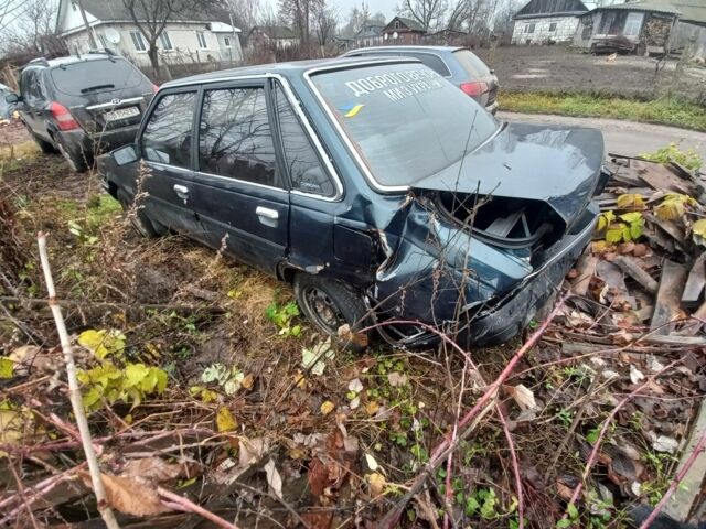 Зеленый Тойота Карина, объемом двигателя 2 л и пробегом 270 тыс. км за 1150 $, фото 9 на Automoto.ua