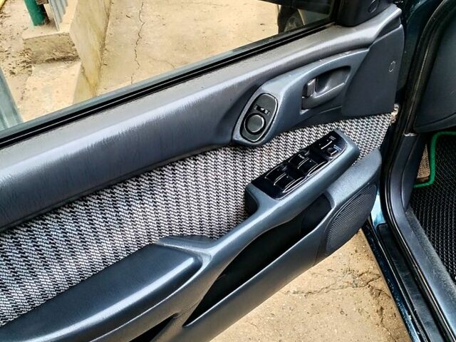 Зеленый Тойота Карина, объемом двигателя 2 л и пробегом 525 тыс. км за 2400 $, фото 10 на Automoto.ua