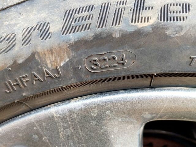 Зеленый Тойота Карина, объемом двигателя 2 л и пробегом 525 тыс. км за 2400 $, фото 6 на Automoto.ua