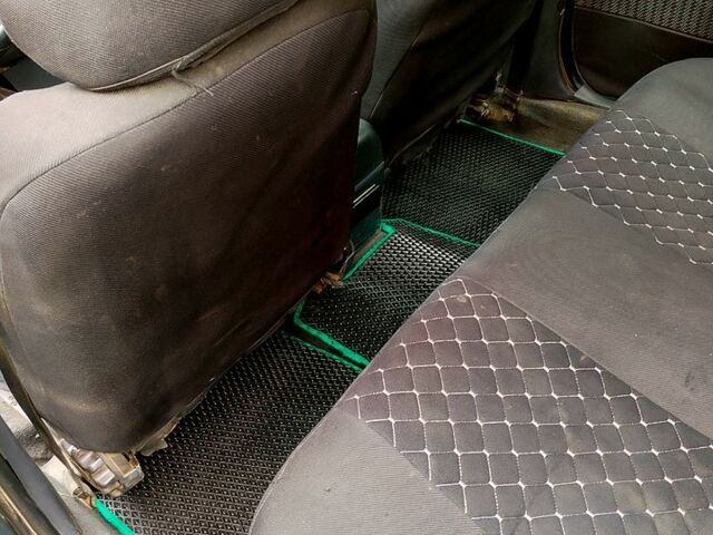 Зеленый Тойота Карина, объемом двигателя 2 л и пробегом 525 тыс. км за 2400 $, фото 9 на Automoto.ua