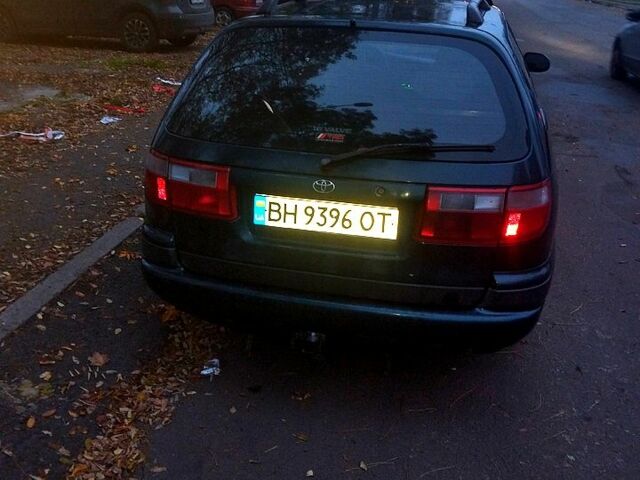 Зеленый Тойота Карина, объемом двигателя 2 л и пробегом 0 тыс. км за 2300 $, фото 4 на Automoto.ua