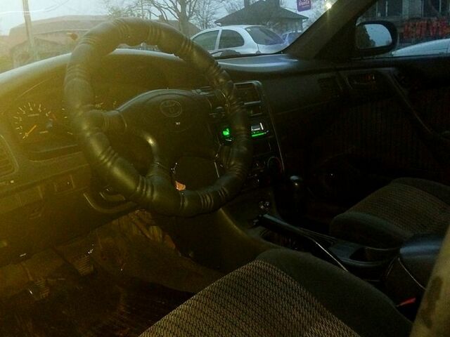 Зеленый Тойота Карина, объемом двигателя 2 л и пробегом 0 тыс. км за 2300 $, фото 2 на Automoto.ua