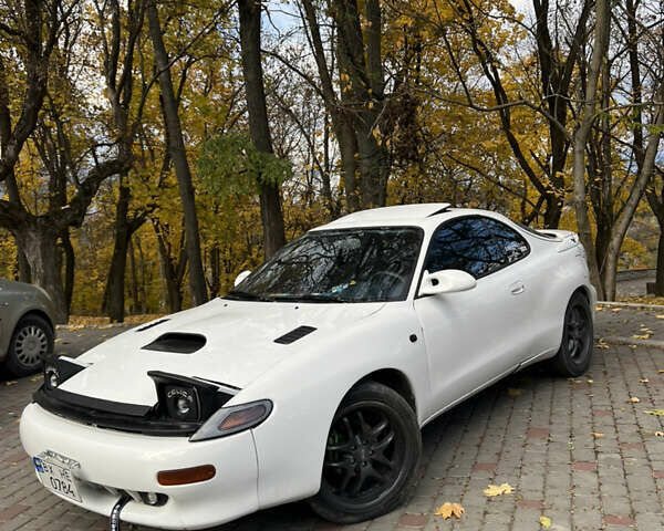 Белый Тойота Селика, объемом двигателя 2.2 л и пробегом 250 тыс. км за 4000 $, фото 2 на Automoto.ua