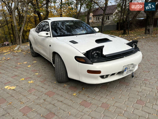 Белый Тойота Селика, объемом двигателя 2.2 л и пробегом 250 тыс. км за 4000 $, фото 5 на Automoto.ua