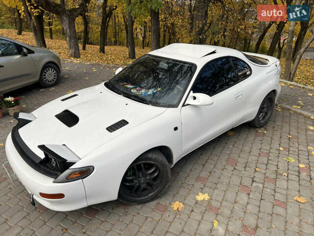 Белый Тойота Селика, объемом двигателя 2.2 л и пробегом 250 тыс. км за 4000 $, фото 4 на Automoto.ua