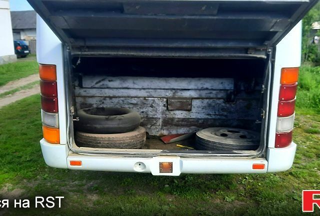 Белый Тойота Коастер, объемом двигателя 4.1 л и пробегом 0 тыс. км за 6500 $, фото 4 на Automoto.ua