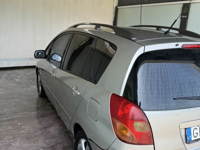 Бежевий Тойота Королла Версо, об'ємом двигуна 2 л та пробігом 318 тис. км за 2950 $, фото 2 на Automoto.ua