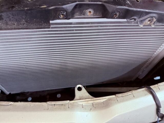 Бежевий Тойота Королла Версо, об'ємом двигуна 2 л та пробігом 318 тис. км за 2950 $, фото 6 на Automoto.ua