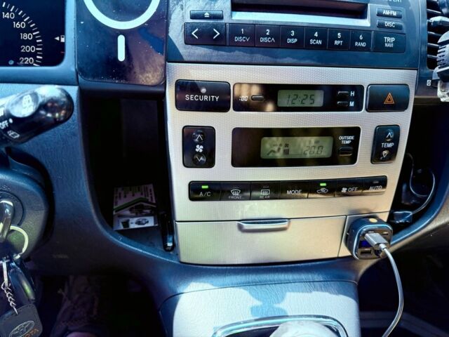 Бежевий Тойота Королла Версо, об'ємом двигуна 2 л та пробігом 318 тис. км за 2950 $, фото 8 на Automoto.ua