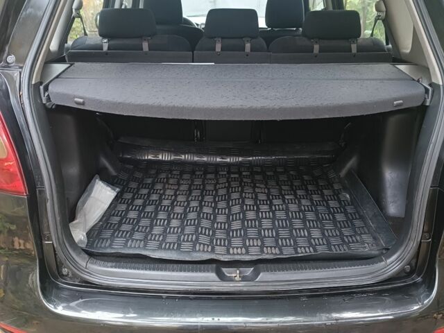 Черный Тойота Королла Версо, объемом двигателя 2 л и пробегом 39 тыс. км за 2450 $, фото 5 на Automoto.ua