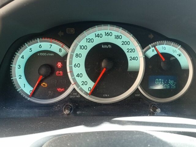 Черный Тойота Королла Версо, объемом двигателя 1.8 л и пробегом 300 тыс. км за 6200 $, фото 4 на Automoto.ua