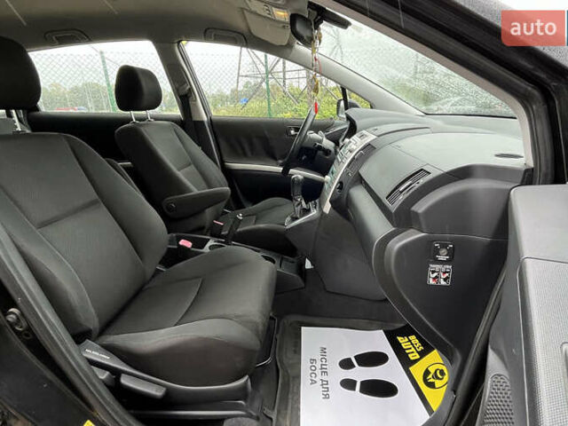 Черный Тойота Королла Версо, объемом двигателя 2 л и пробегом 200 тыс. км за 5500 $, фото 17 на Automoto.ua