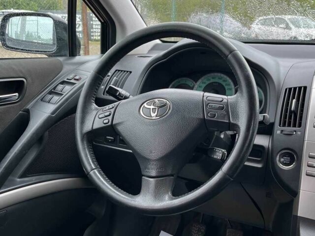 Черный Тойота Королла Версо, объемом двигателя 2 л и пробегом 200 тыс. км за 5500 $, фото 16 на Automoto.ua