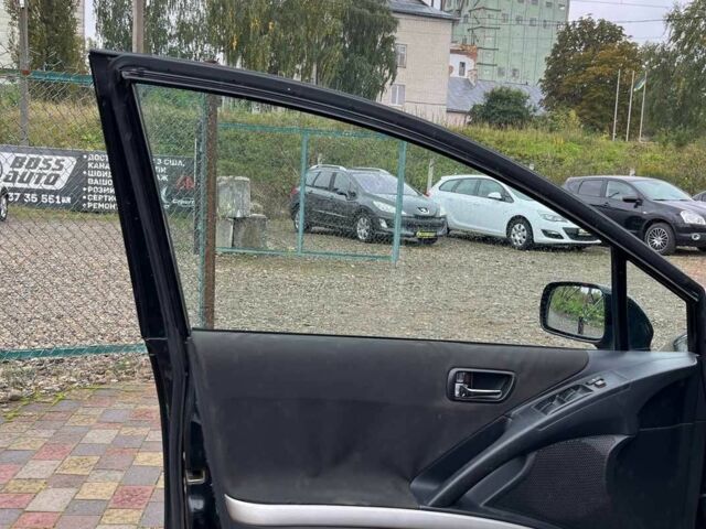 Черный Тойота Королла Версо, объемом двигателя 2 л и пробегом 200 тыс. км за 5500 $, фото 8 на Automoto.ua