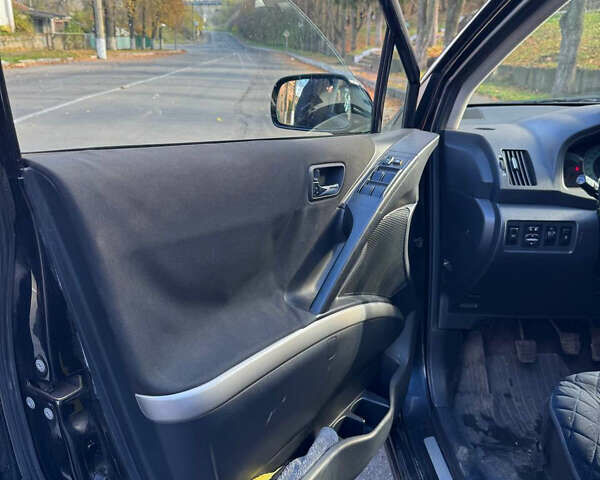 Черный Тойота Королла Версо, объемом двигателя 2.23 л и пробегом 259 тыс. км за 5800 $, фото 4 на Automoto.ua