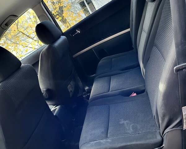 Черный Тойота Королла Версо, объемом двигателя 2.23 л и пробегом 328 тыс. км за 4100 $, фото 15 на Automoto.ua