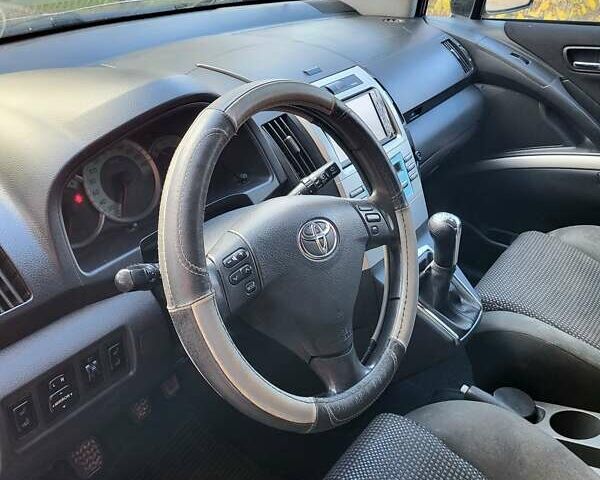 Черный Тойота Королла Версо, объемом двигателя 2.23 л и пробегом 328 тыс. км за 4100 $, фото 12 на Automoto.ua