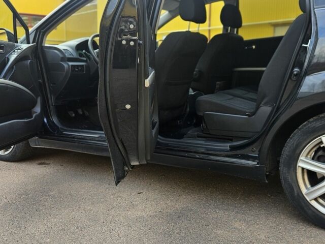 Черный Тойота Королла Версо, объемом двигателя 2 л и пробегом 373 тыс. км за 2957 $, фото 14 на Automoto.ua