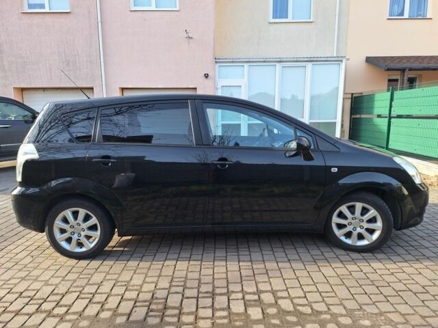 Черный Тойота Королла Версо, объемом двигателя 1.8 л и пробегом 220 тыс. км за 8243 $, фото 1 на Automoto.ua