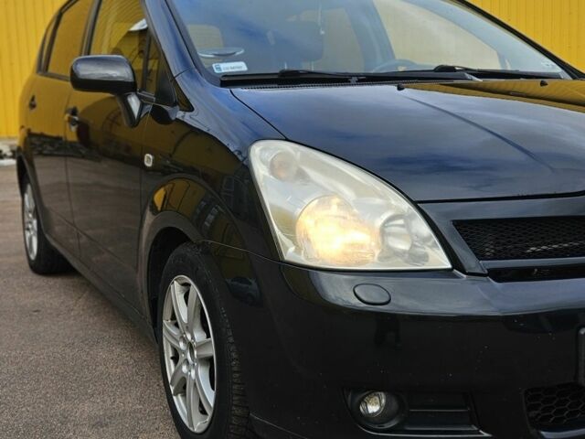 Черный Тойота Королла Версо, объемом двигателя 2 л и пробегом 373 тыс. км за 2957 $, фото 8 на Automoto.ua