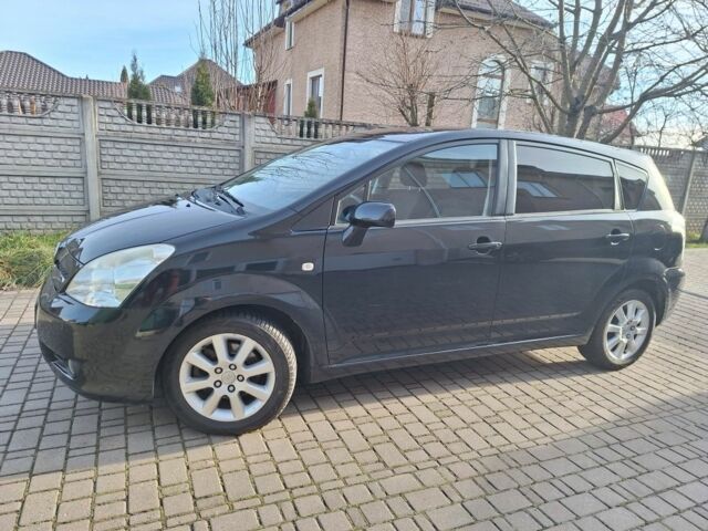 Черный Тойота Королла Версо, объемом двигателя 1.8 л и пробегом 220 тыс. км за 8243 $, фото 3 на Automoto.ua