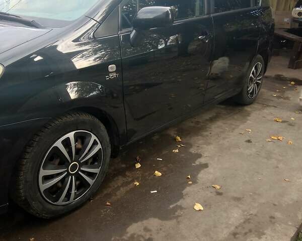 Черный Тойота Королла Версо, объемом двигателя 2.23 л и пробегом 390 тыс. км за 6000 $, фото 15 на Automoto.ua