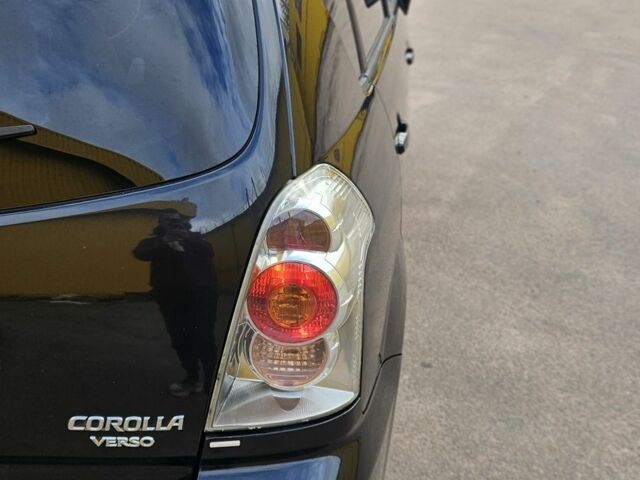 Черный Тойота Королла Версо, объемом двигателя 2 л и пробегом 373 тыс. км за 2957 $, фото 12 на Automoto.ua