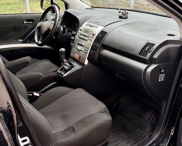 Черный Тойота Королла Версо, объемом двигателя 2.23 л и пробегом 220 тыс. км за 7000 $, фото 7 на Automoto.ua