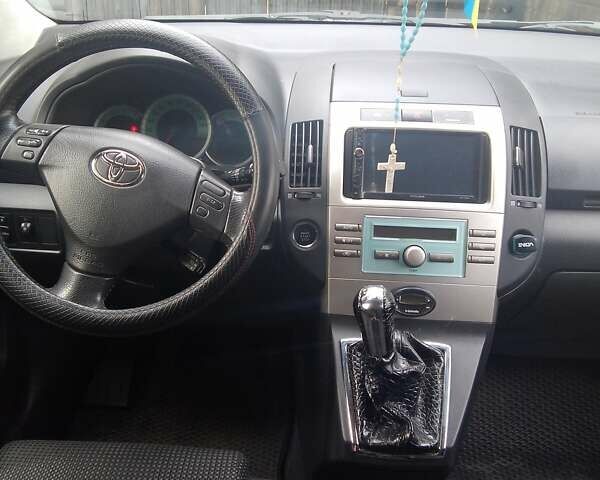 Черный Тойота Королла Версо, объемом двигателя 2.23 л и пробегом 390 тыс. км за 6000 $, фото 7 на Automoto.ua